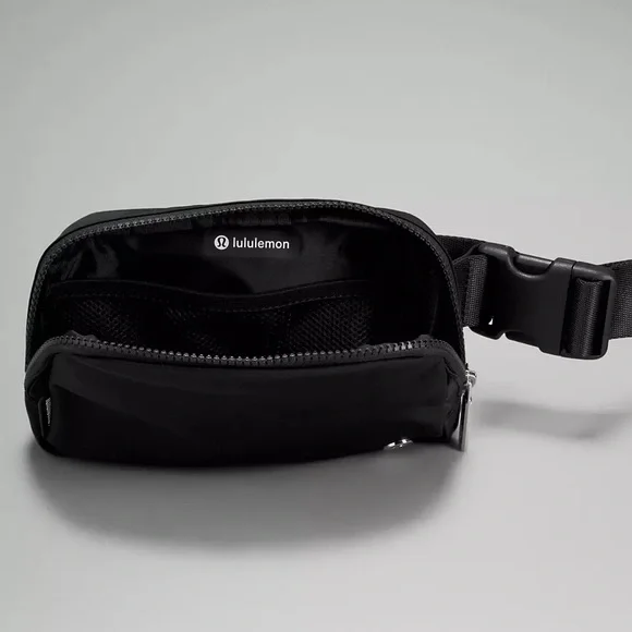 🌿NWT Lululemon Everywhere Belt Bag - Picture 6 of 7